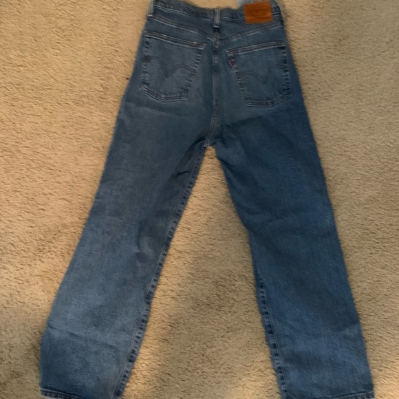 Levis Ribcage Straight Leg Jeans - Picture 3 of 3
